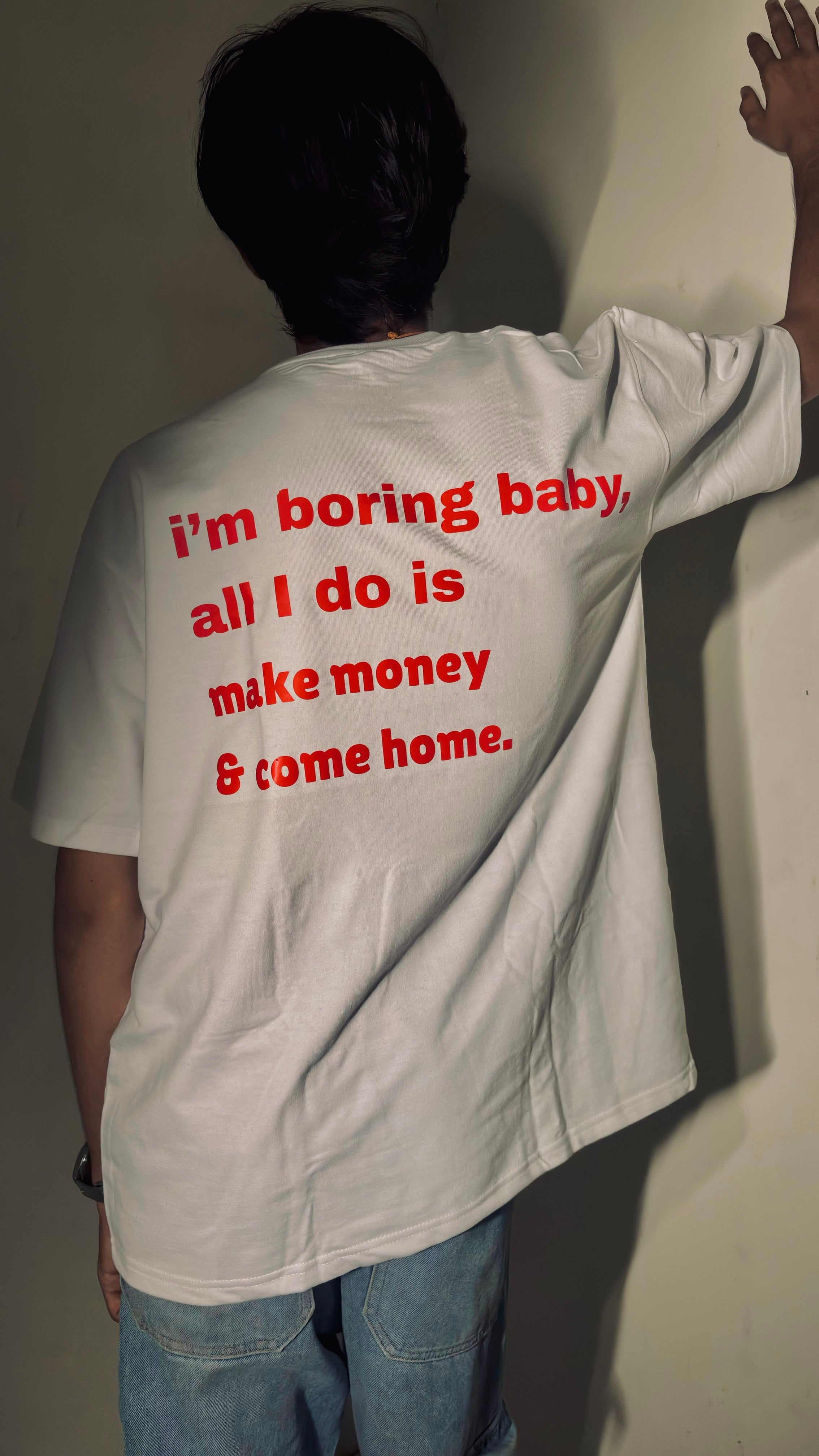 I’m boring baby quote oversize graphic t-shirt