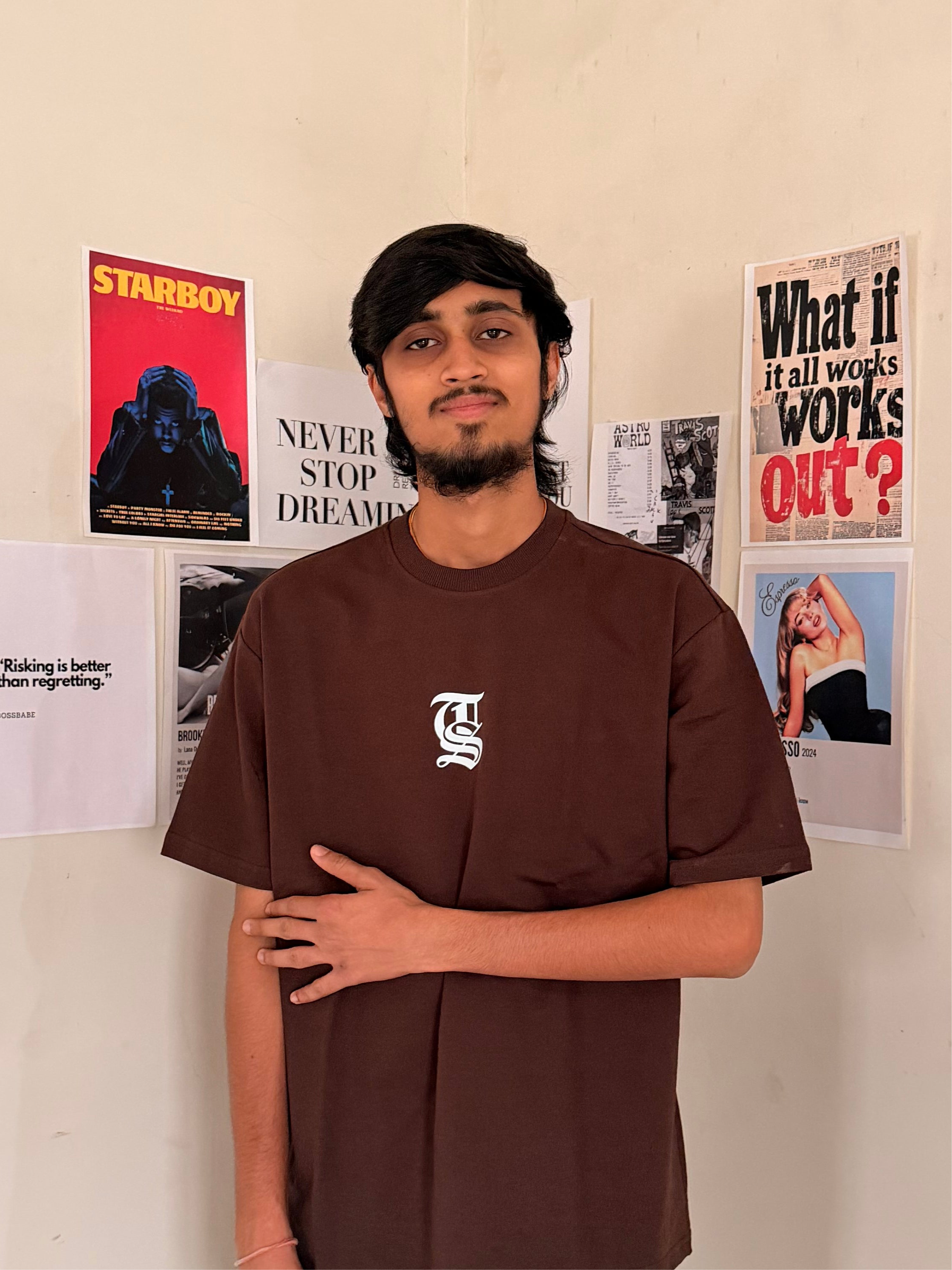 Brown Oversized Streetwear T-Shirt with Patch Graphic